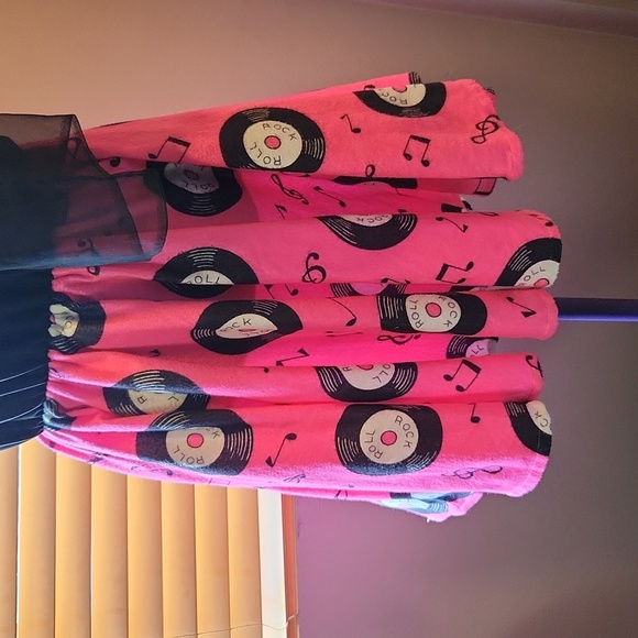 Rubies 50's Costume! Halloween! At the Sock Hop! Poodle Skirt - Picture 4 of 5